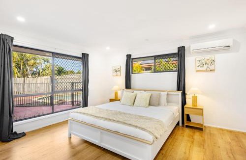 Parkinson House | Spacious Home 4BR Retreat with Pool in Parkinson