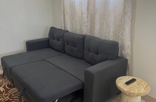 Work Hall House | Spacious home 5 minutes form Crane Beach and Resort
