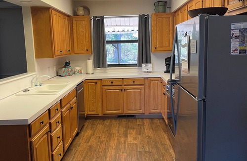 Ponca City House | Spacious Home close to the Marland Mansion and Pioneer Woman statue.
