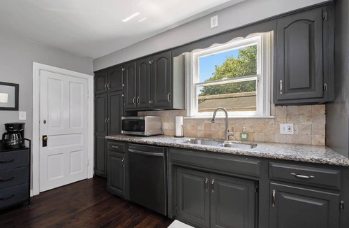 John Ball Park House | Spacious Home Downtown GR
