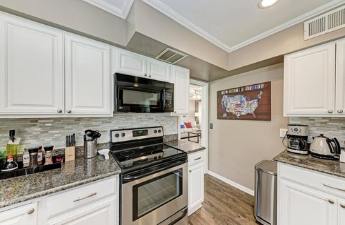 Largo House | Spacious Home+Guest House + Huge Pool + Big parking