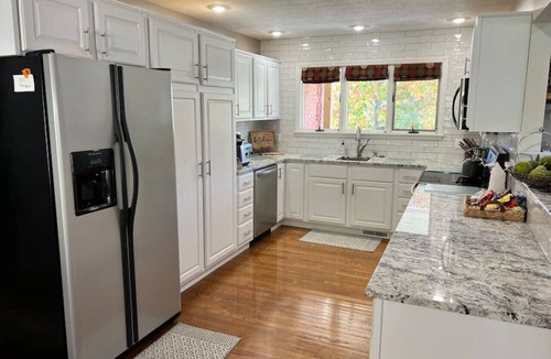 Hamilton House | Spacious home in Hamilton