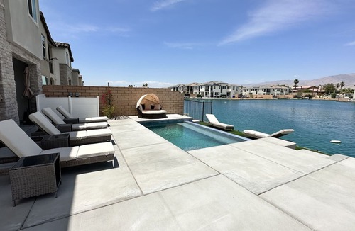 Terra Lago House | Spacious home in Palm Springs area, Indio. Close to all festivals. Sleeps 14+