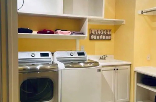 Westcliff and Cambridge House | Spacious home located near Mtns & Downtown Denver!
