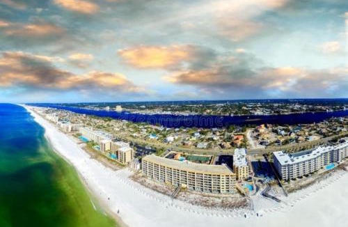 Fort Walton Beach Villa | Spacious Home Minutes to the Beach