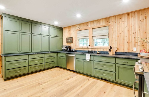 Beaver Shores House | Spacious Home on Beaver Lake w/Deck & Fire Pit!