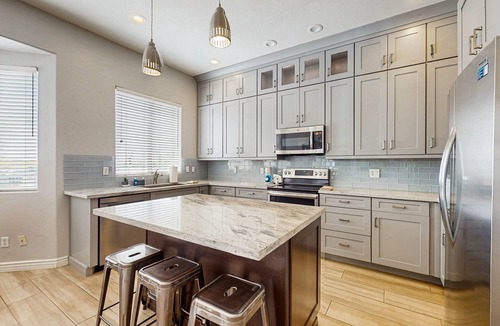 Desert Ridge House | Spacious home on the golf course with private pool, BBQ grill, remote workspaces