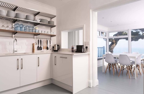 Gorran Haven House | Spacious Home, Panoramic Sea Views & Large Garden