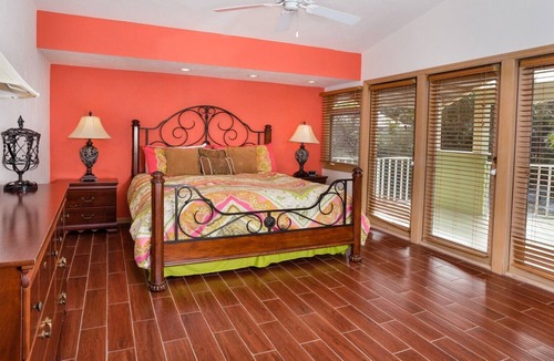 Wulfert House | Spacious home perfect for a large family and friends- Sleeps 6