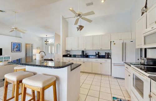 Pinehurst House | Spacious home private pool large kitchen