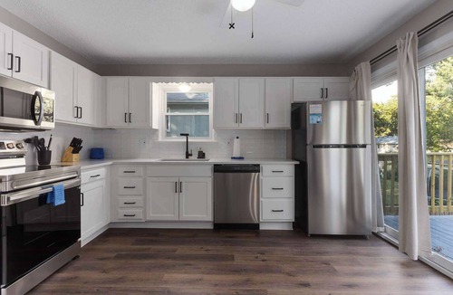 Olathe House | Spacious Home Roomy Sleeps 14 KingBeds FIFA WC 26