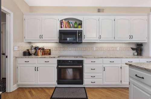 Lee's Summit House | Spacious Home Sleeps 12 FIFA Ready Patio and Deck