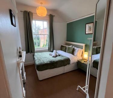 Solihull House | Spacious Home - Solihull Town Centre- Near NEC-BHX