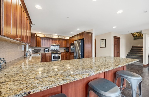 Ardenvoir House | Spacious home w/full kitchen, amazing views & located on winery
