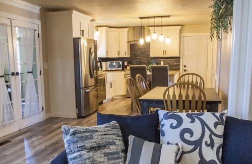 Riverdale House | Spacious Home With Great View