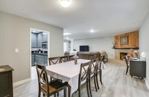 Spring Valley House | Spacious Home with Jacuzzi BBQ & Foosball
