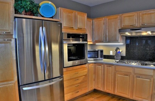 Hermosa House | Spacious Home with Views Backs to National Forest, Hot Tub on Deck, Dog Friendly