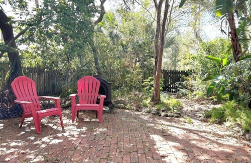 Cedar Key House | Spacious Home with Water Views