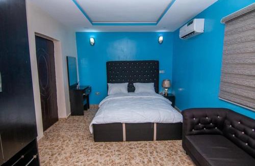 Lagos Apartment | Spacious & Homely 3BR Serviced Flat in Ogudu, Lagos - with less than 20min drive to/fro the International Airport