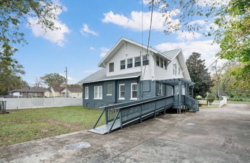 Crestline Heights House | Spacious Homey Stay w/Games, Gym, Near Downtown