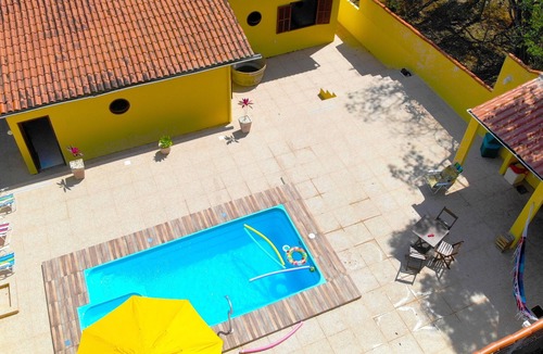 Caravelas House | Spacious house with 3 suites and a swimming pool.