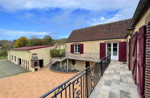 Moutiers au Perche Cottage | Spacious house with garden, pets allowed, ideal for family or friends