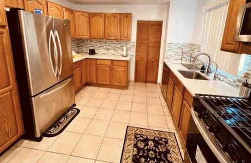 North Valley Stream House | Spacious house 10 minutes from JFK Airport for a large family