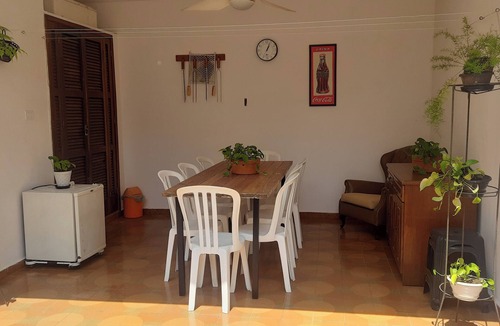 Embare House | Spacious house close to the beach