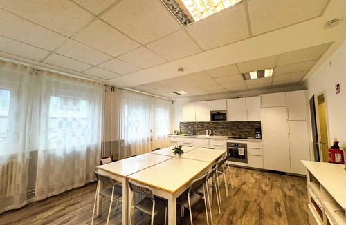Niederschoenhausen House | Spacious House for 12 with Parking in Berlin - GR3