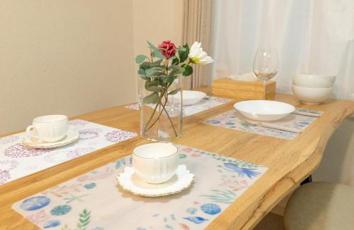 Nagawa Apartment | Spacious house hotel-style linen 1 minute walk from the station 30 minutes to USJ 15 minutes to Dotonbori 7 minutes to Umeda