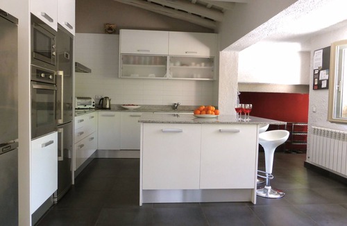 Begur House | Spacious house/large Pool 8 mins walk to Begur Fabulous Padel Club very close by