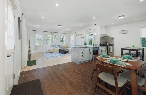 Braintree House | Spacious house on Sunset Lake 4 BR, 2 BA Unit 1 on First Level
