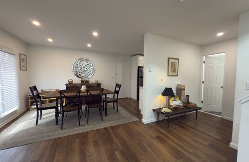 Long Pond House | Spacious house with deck, shared tennis and basketball courts - pool