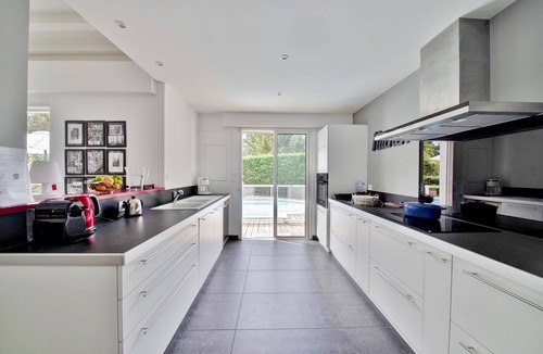 Biscarrosse House | Spacious house with luxury comfort quality services. Heated pool 4-star rated