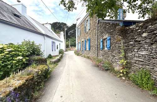 Groix House | Spacious house with garden in the heart of Lomener