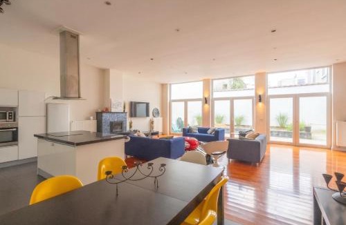 Jette House | Spacious House with Large Garden in Jette
