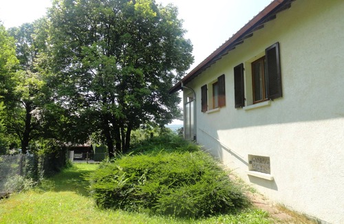 Cernon House | Spacious house with large fenced garden