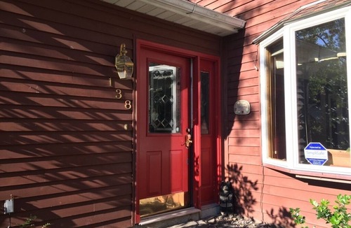 High Falls House | Spacious Hudson Valley retreat. Relax by the fire and enjoy the wildlife.