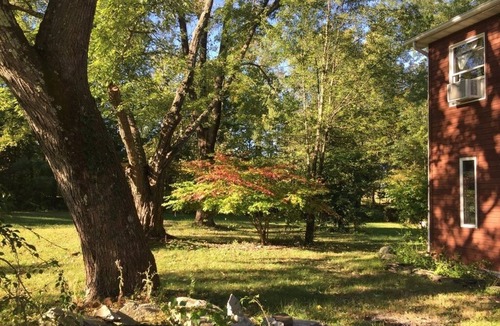 High Falls House | Spacious Hudson Valley retreat. Relax by the fire and enjoy the wildlife.