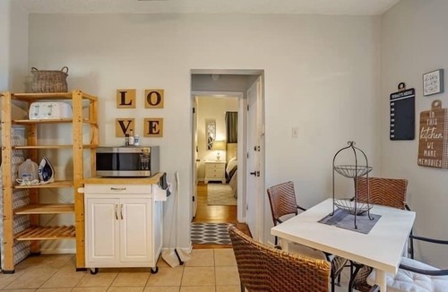 Hyde Park Apartment | Spacious Hyde Park Apartment