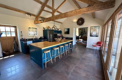 Souldern Other | Spacious Idyllic farmhouse retreat with swimming pool-10 miles to SOHO Farmhouse