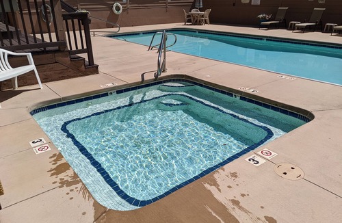 Durango Condo | Spacious In-Town Condo | Pool | Hot Tub