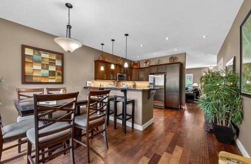 Invermere House | Spacious Invermere 3bd2.5ba Townhome Nestled in the Purcell Mountains!