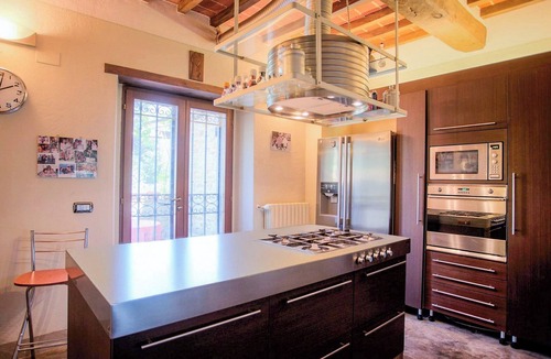 Pieve di Chio Villa | Spacious Tuscan Villa with Large Pool near Castiglion Fiorentino.
