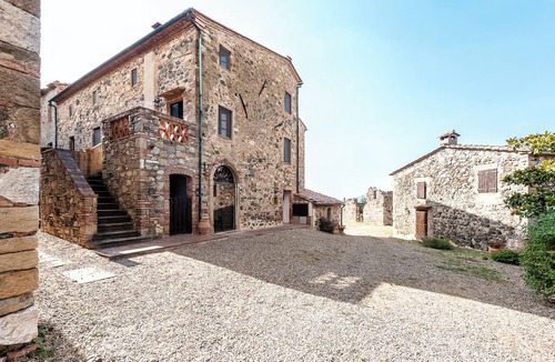 Montecastelli Apartment | Spacious one-bedroom apartment