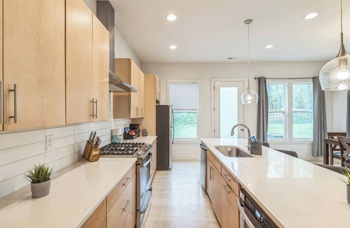 Sugar Creek House | Spacious King Ste Pool Table, Mins to NoDa & UPTWN!