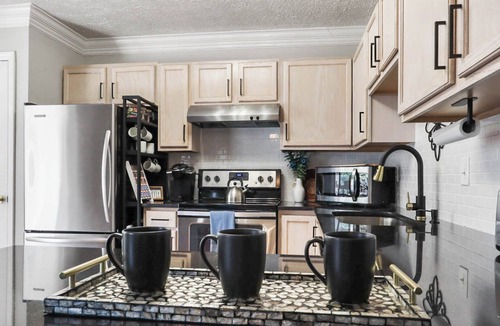 Lexington House | Spacious King Suite w/Game Room, Fire Pit & Patio