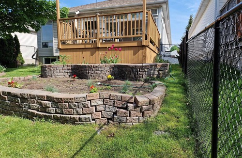 Kingston House | Spacious Kingston 6 Bedrm 3.5 BA Quiet St Near Shops Ideal for Families