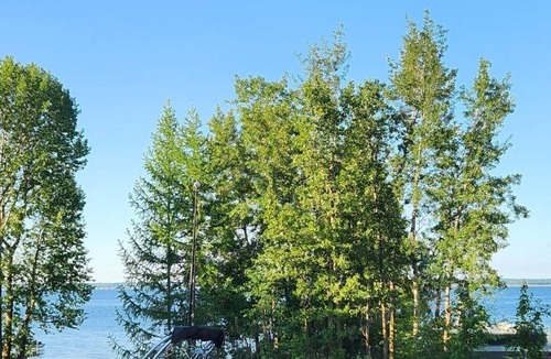 Central Alberta Cottage | Spacious Lake Cottage - Sleeps 8 comfortably - Only 40 minutes west of Edmonton