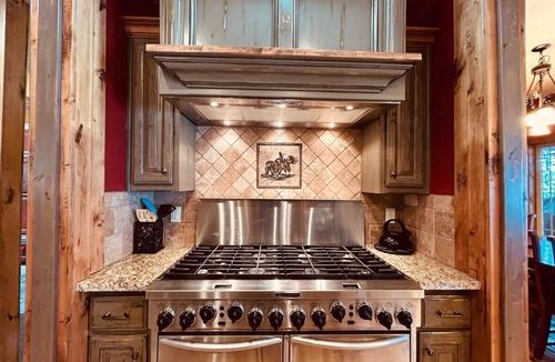 Island Park House | Spacious lake front home, Private Dock, 35 minutes to Yellowstone, sleeps 24